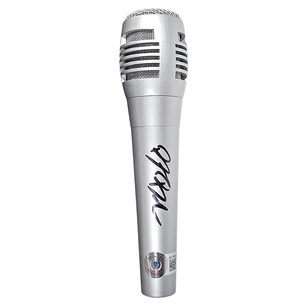 Bianca Belair WWE Signed Microphone Wrestling Memorabilia Beckett Authentic Auto COA product image 4, provided for visual
