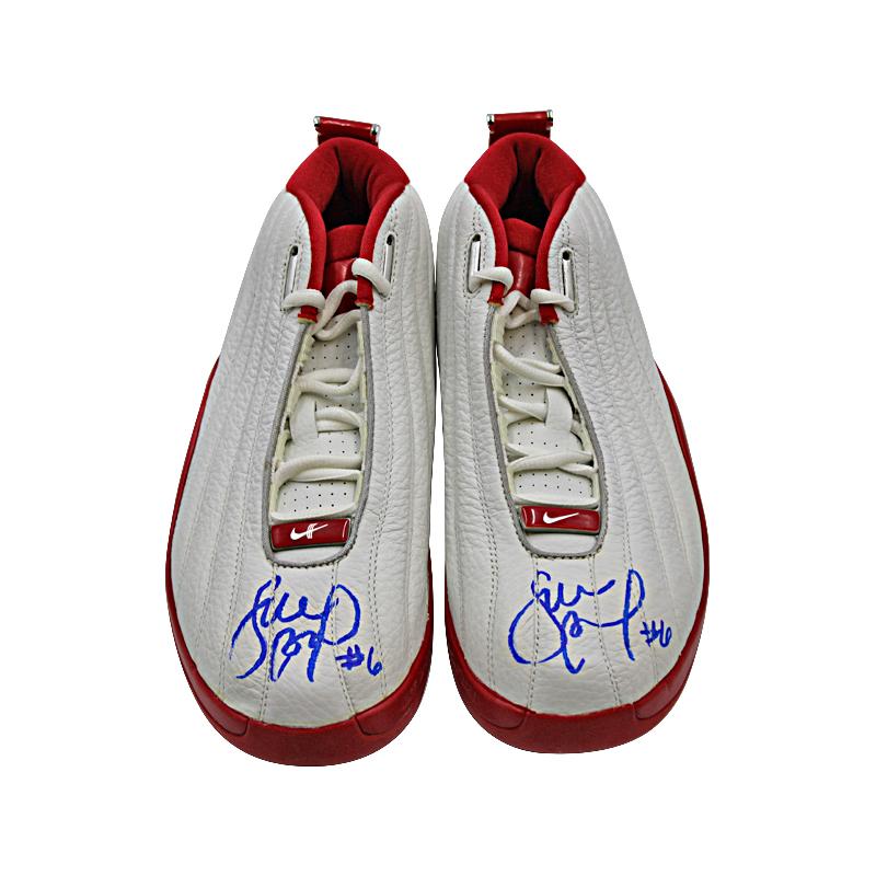 Sue Bird Autographed & Inscribed "#6" 2002 Game Used Personal Edition Nike XD3 Sneakers (Sue Bird LOA) product image 1,