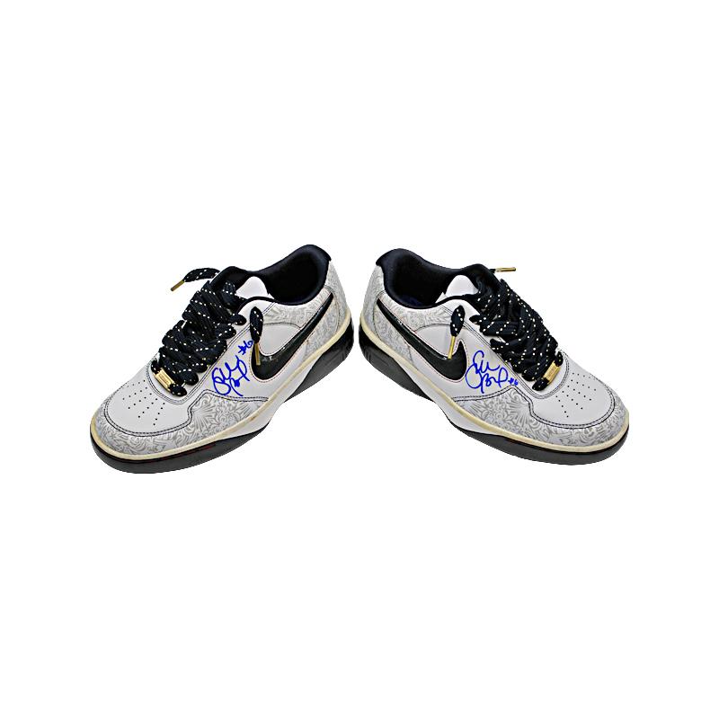 Sue Bird Autographed & Inscribed "#6" Team Issued USA Nike Sneakers Size 7 (Sue Bird LOA) product image 1, provided for