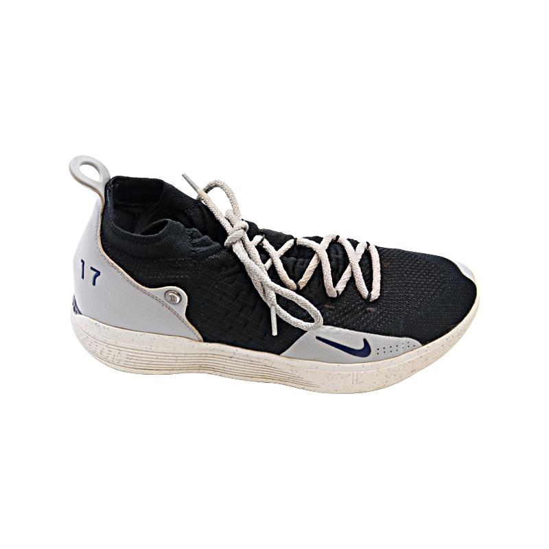 Aaron Boone New York Yankees Autographed 2020 Game Used Black/Gray Nike React Zoom Sneakers Shoes (CX Auth) product image 2,