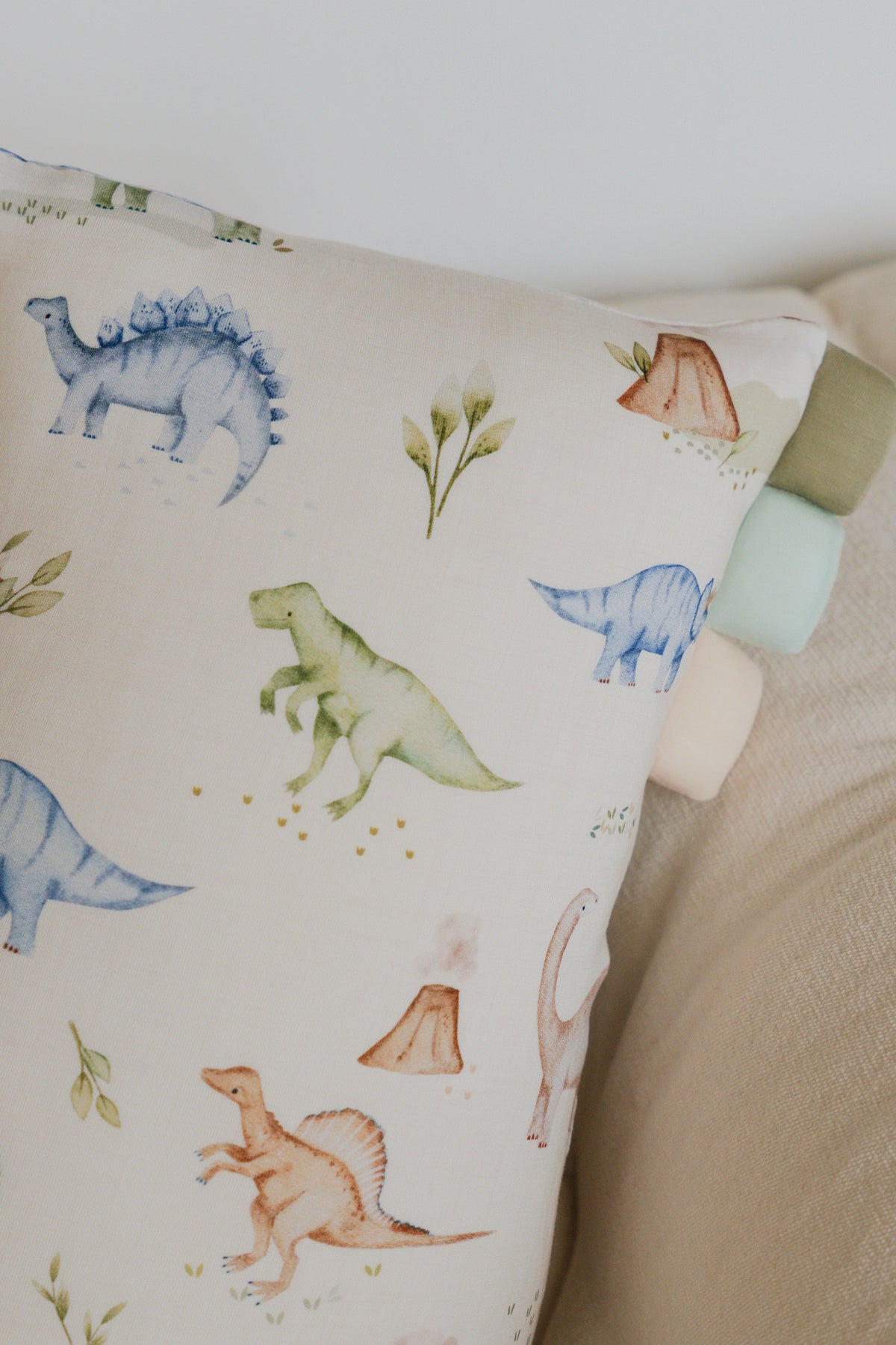 [Bamboo Pillow] - Dino Land Quest