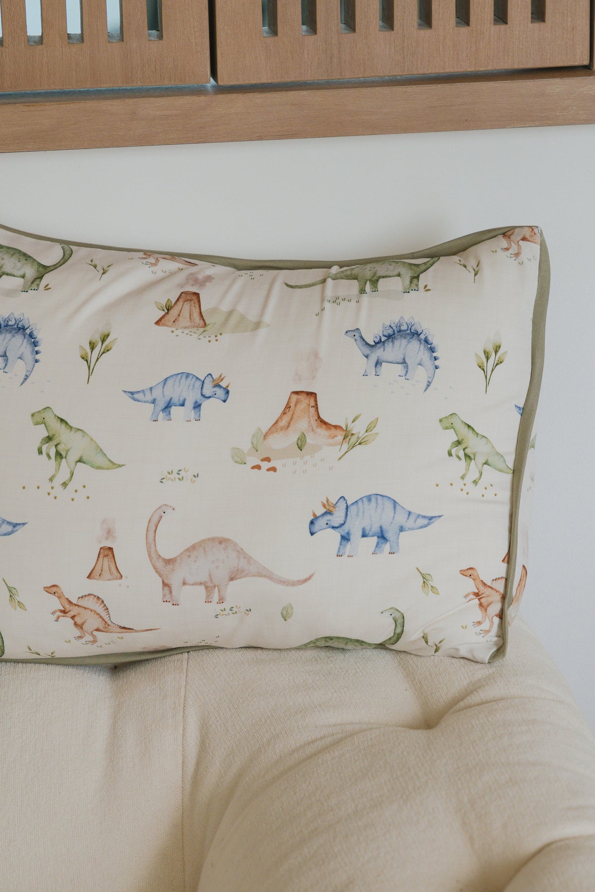 [Bamboo Pillow] - Dino Land Quest