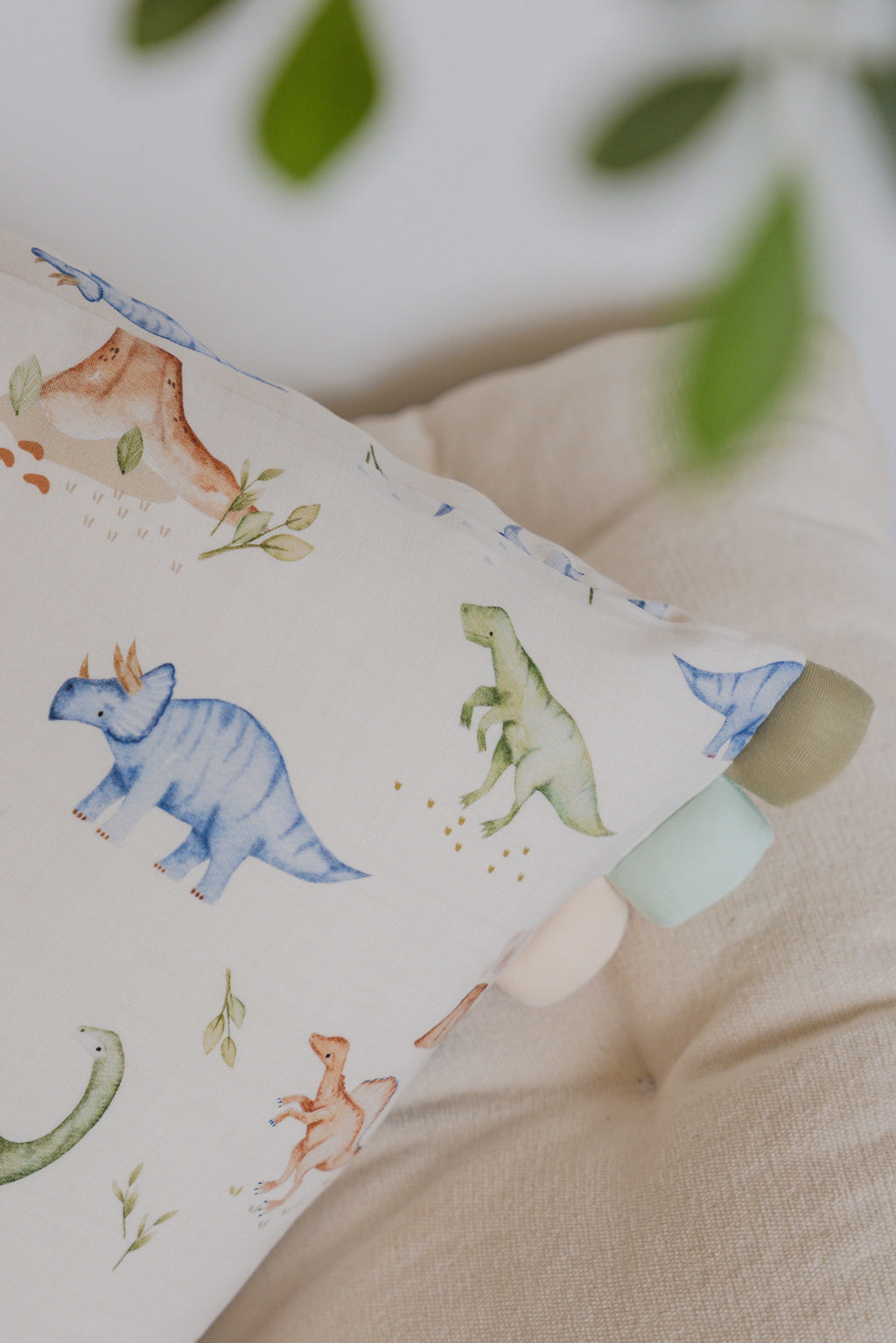 [Bamboo Pillow] - Dino Land Quest
