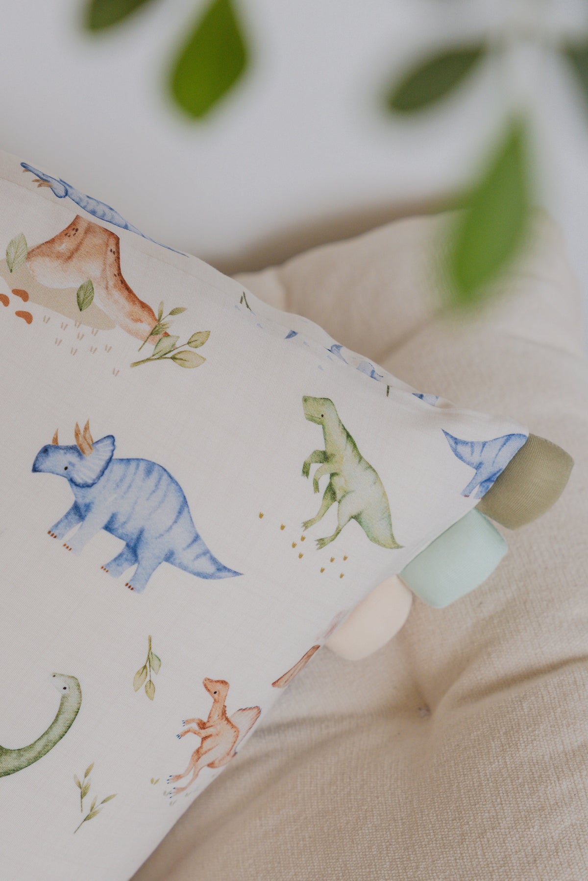 [Bamboo Pillow] - Dino Land Quest