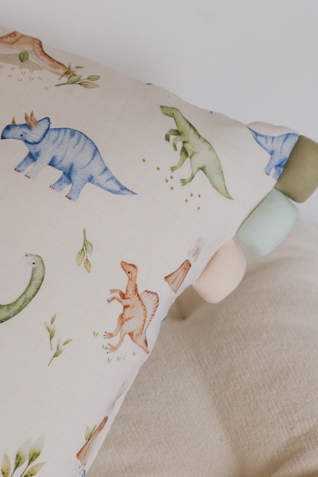 [Bamboo Pillow] - Dino Land Quest