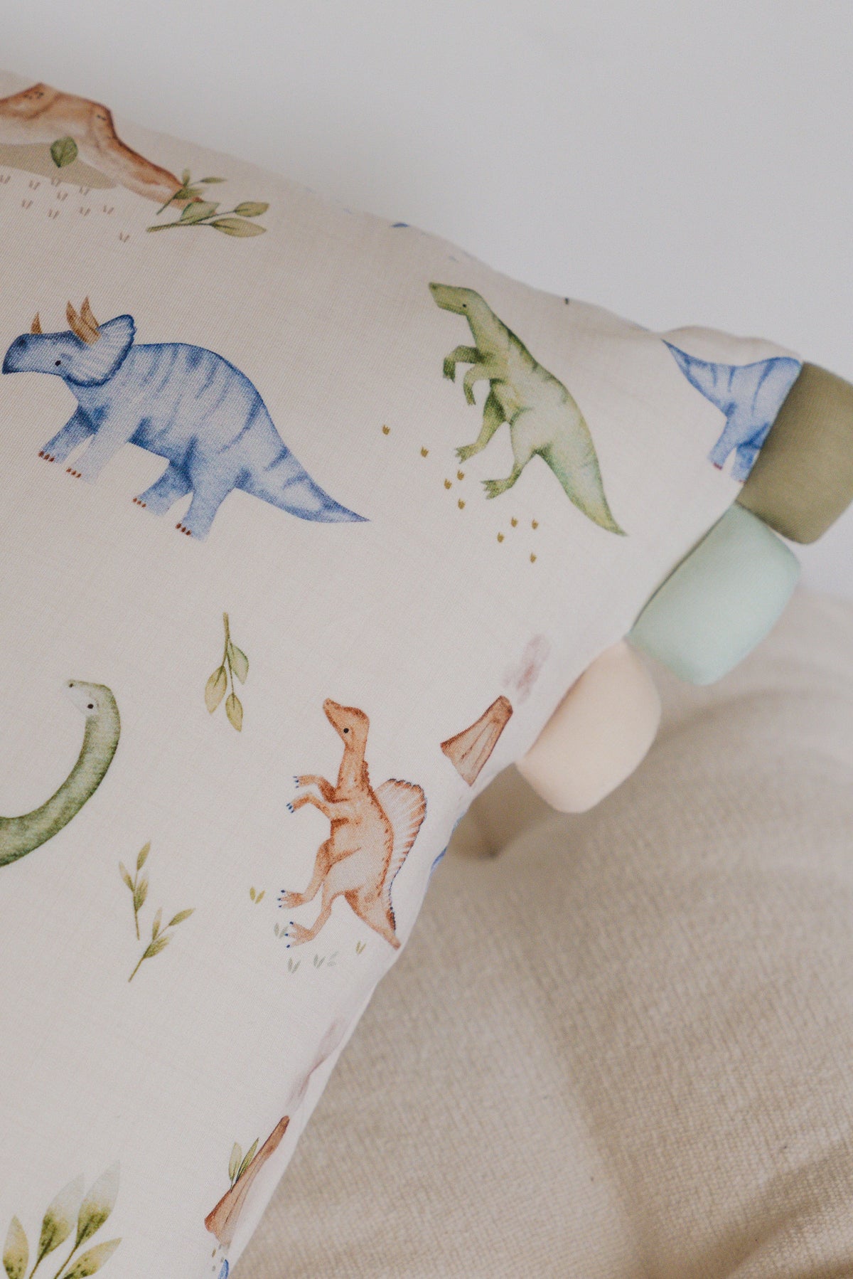 [Bamboo Pillow] - Dino Land Quest