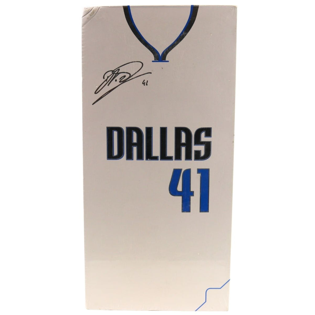 Dirk Nowitzki Dallas Mavericks Enterbay NBA Real Masterpiece 1:6 Action Figure-1 product image 1, provided for visual