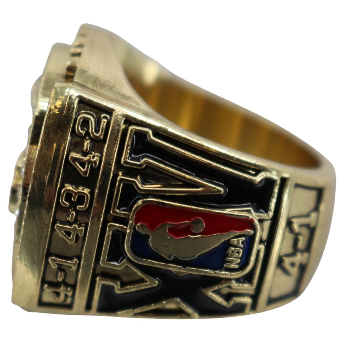 2009 Lakers Replica Championship Trophy & Kobe Bryant Replica Ring Set product image 4, provided for visual reference and
