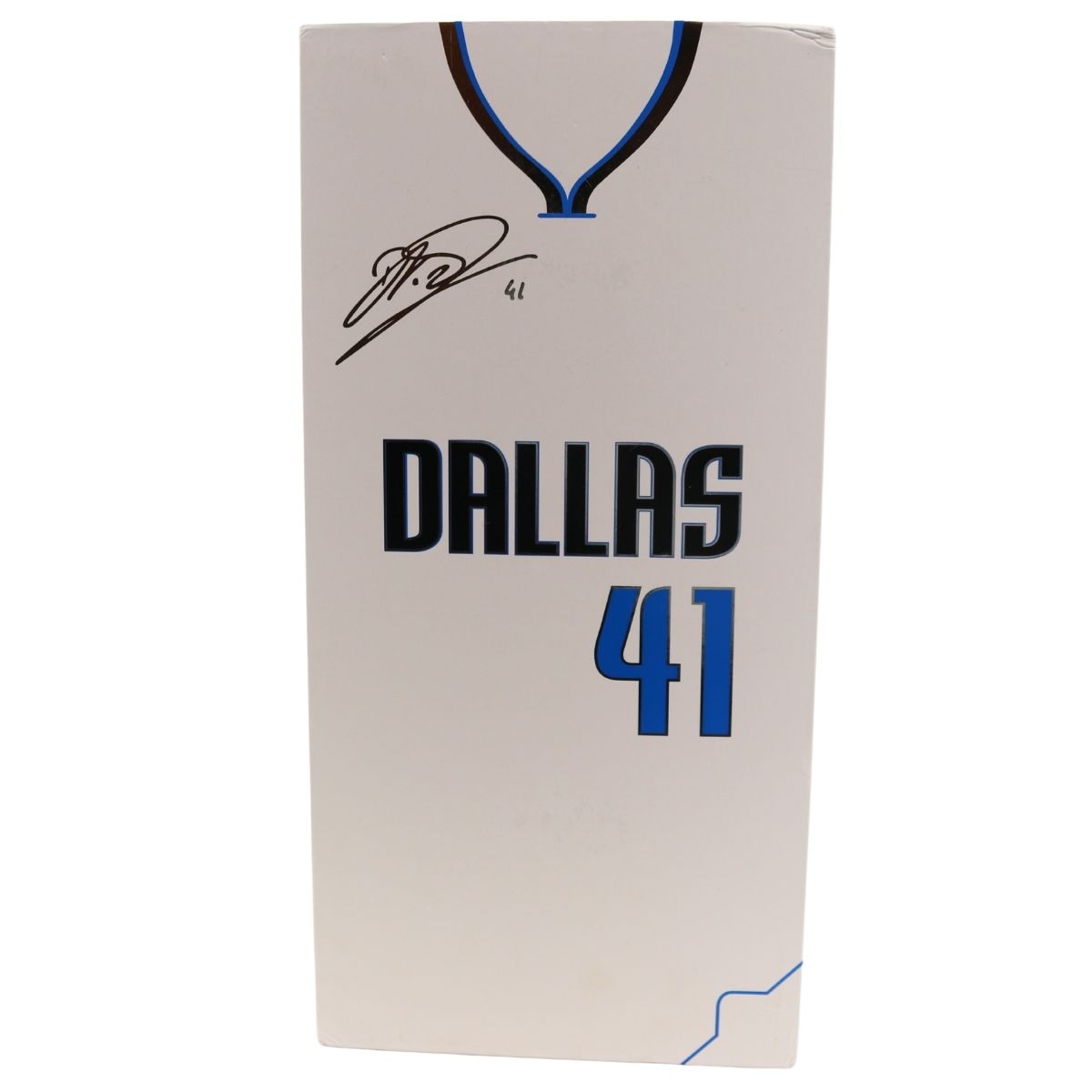 Dirk Nowitzki Dallas Mavericks Enterbay NBA Real Masterpiece 1:6 Action Figure product image 1, provided for visual
