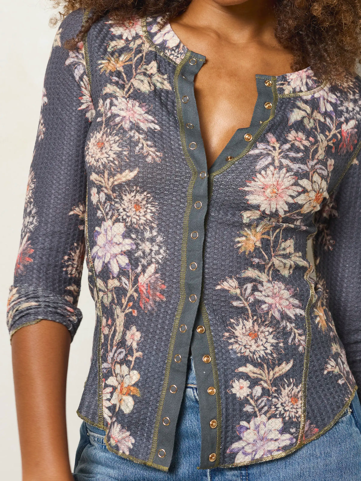 Dallas Snap Front Thermal Top - Charcoal Dahlia Rows