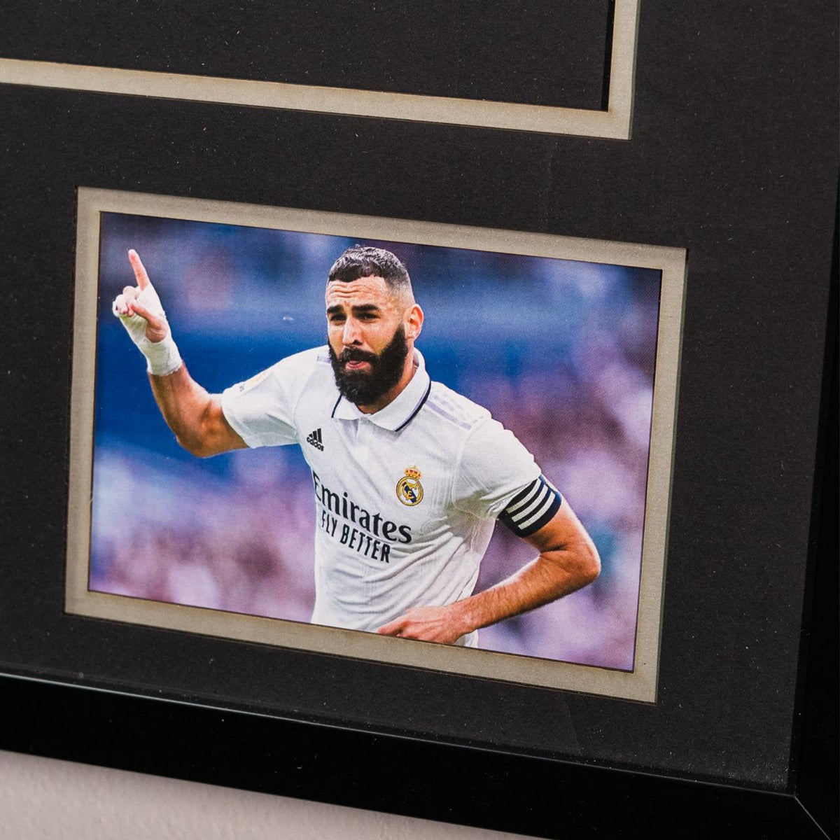 Karim Benzema Signed Real Madrid Jersey product image 2, provided for visual reference and product detail review