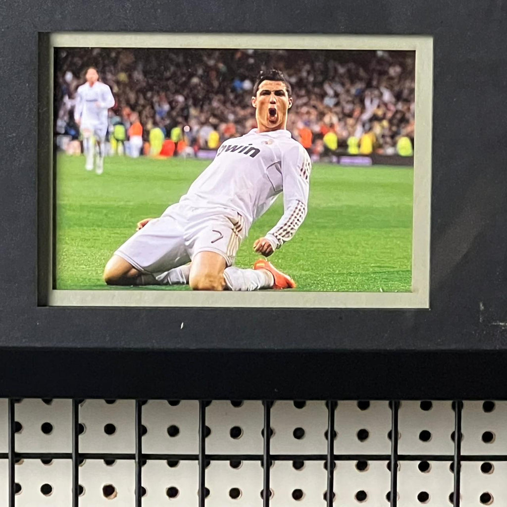 Cristiano Ronaldo Signed Real Madrid 2017 Framed Jersey product image 4, provided for visual reference and product detail