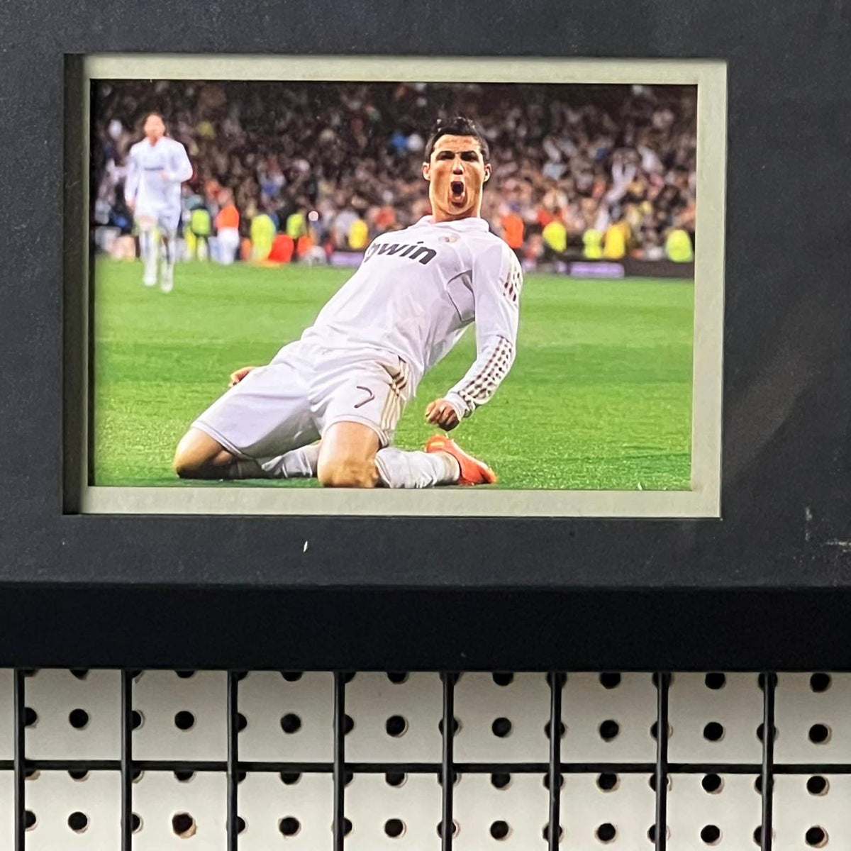Cristiano Ronaldo Signed Real Madrid 2017 Framed Jersey product image 4, provided for visual reference and product detail
