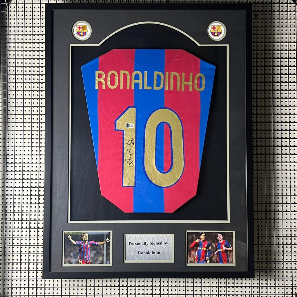 Ronaldinho Signed FC Barcelona 2005-2006 Jersey product image 1, provided for visual reference and product detail review