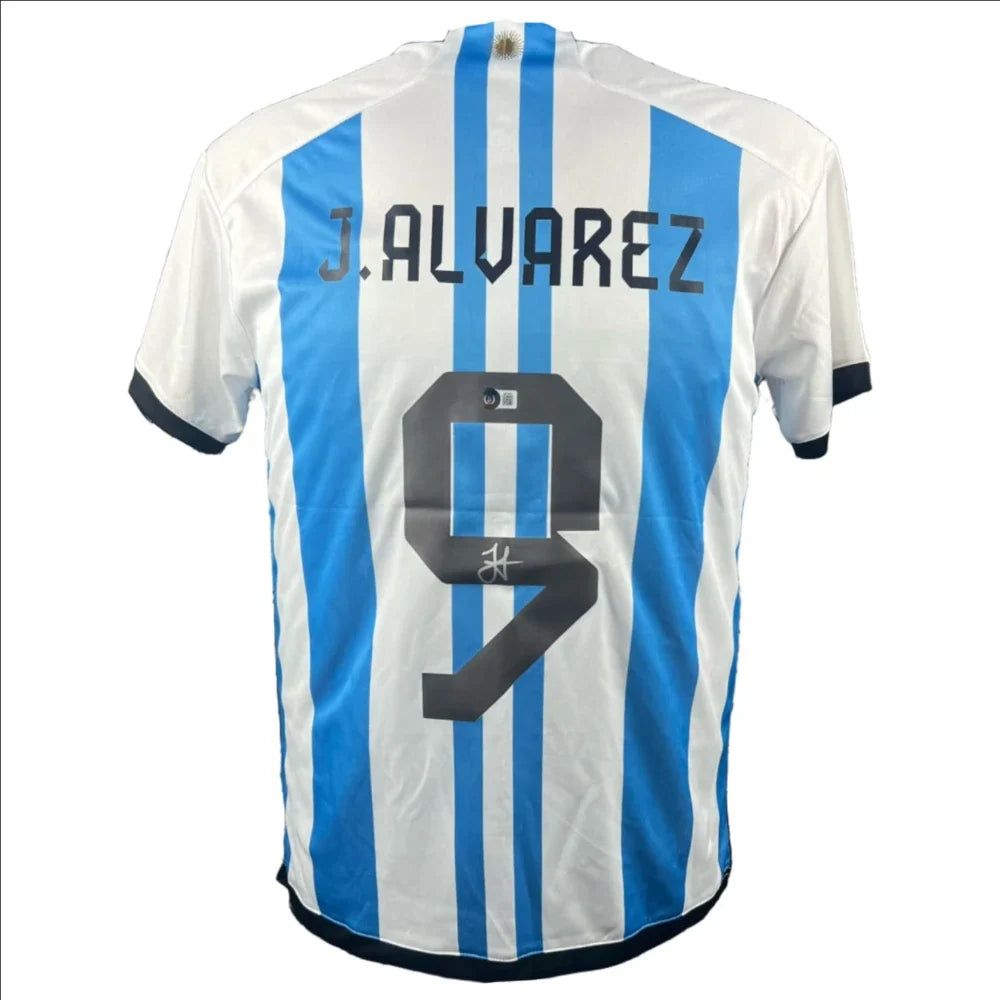 Julián Alvarez Signed Argentina 2022 Jersey product image 1, provided for visual reference and product detail review