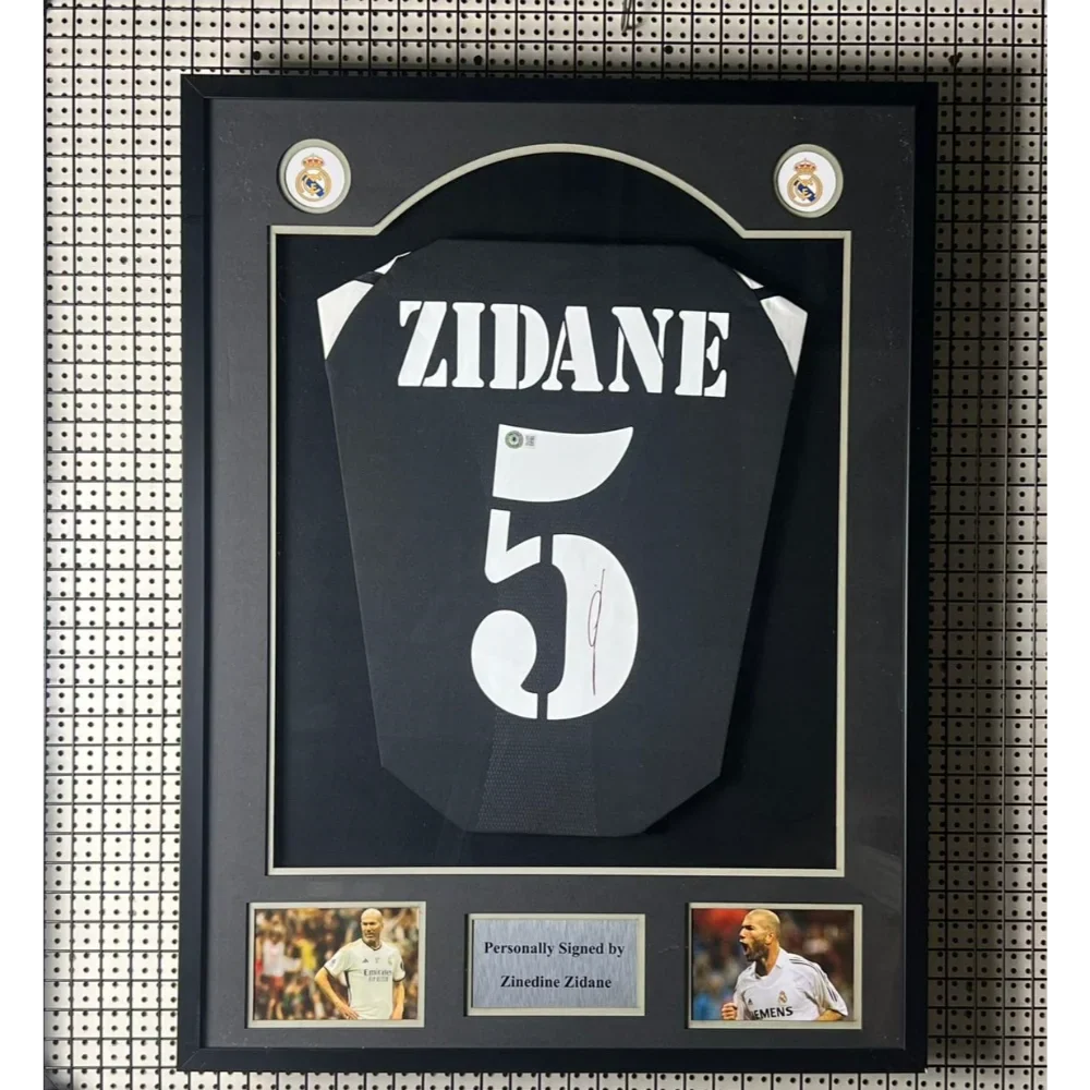 Zinedine Zidane Signed Real Madrid 2001-2003 Framed Jersey product image 1, provided for visual reference and product detail
