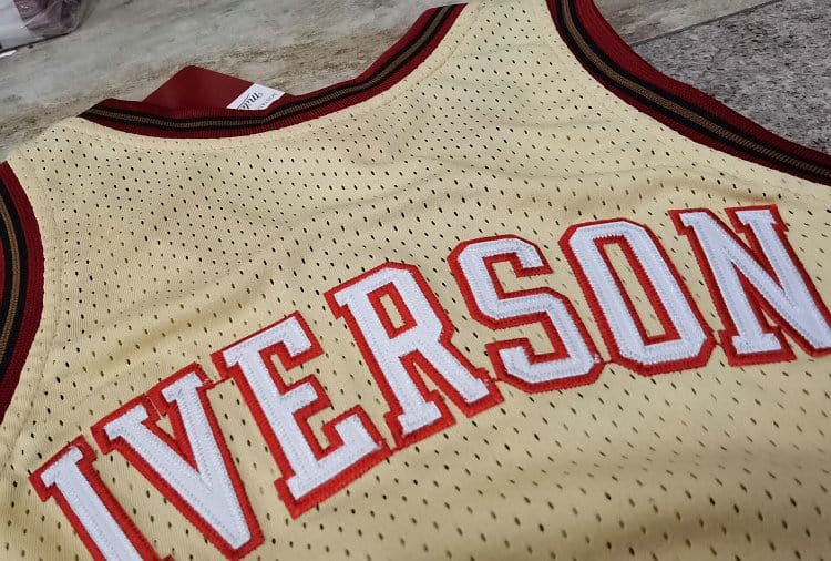 Allen Iverson Philadelphia 76ers 1997/98 Hardwood Classics product image 4