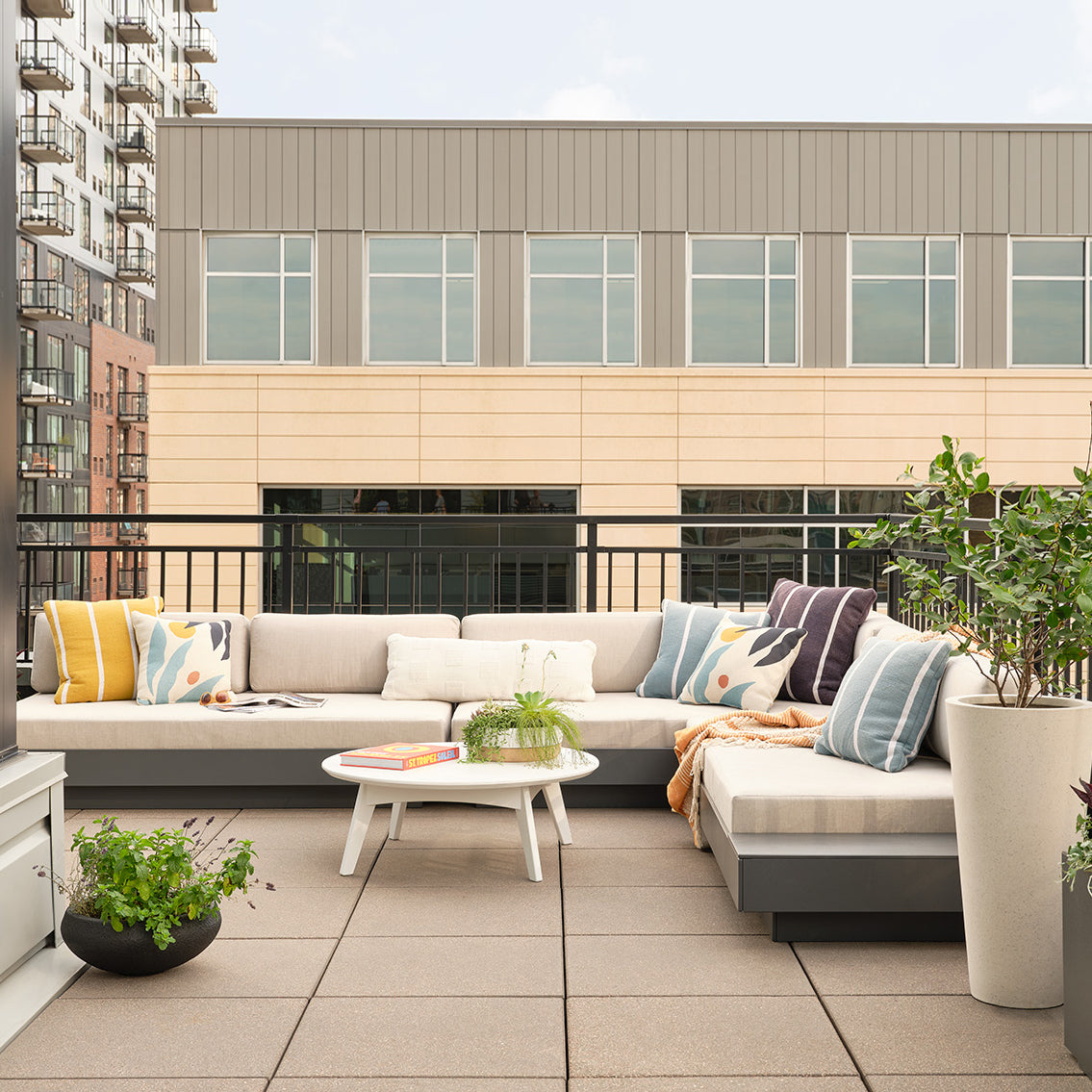 Platform One Outdoor Lounge
