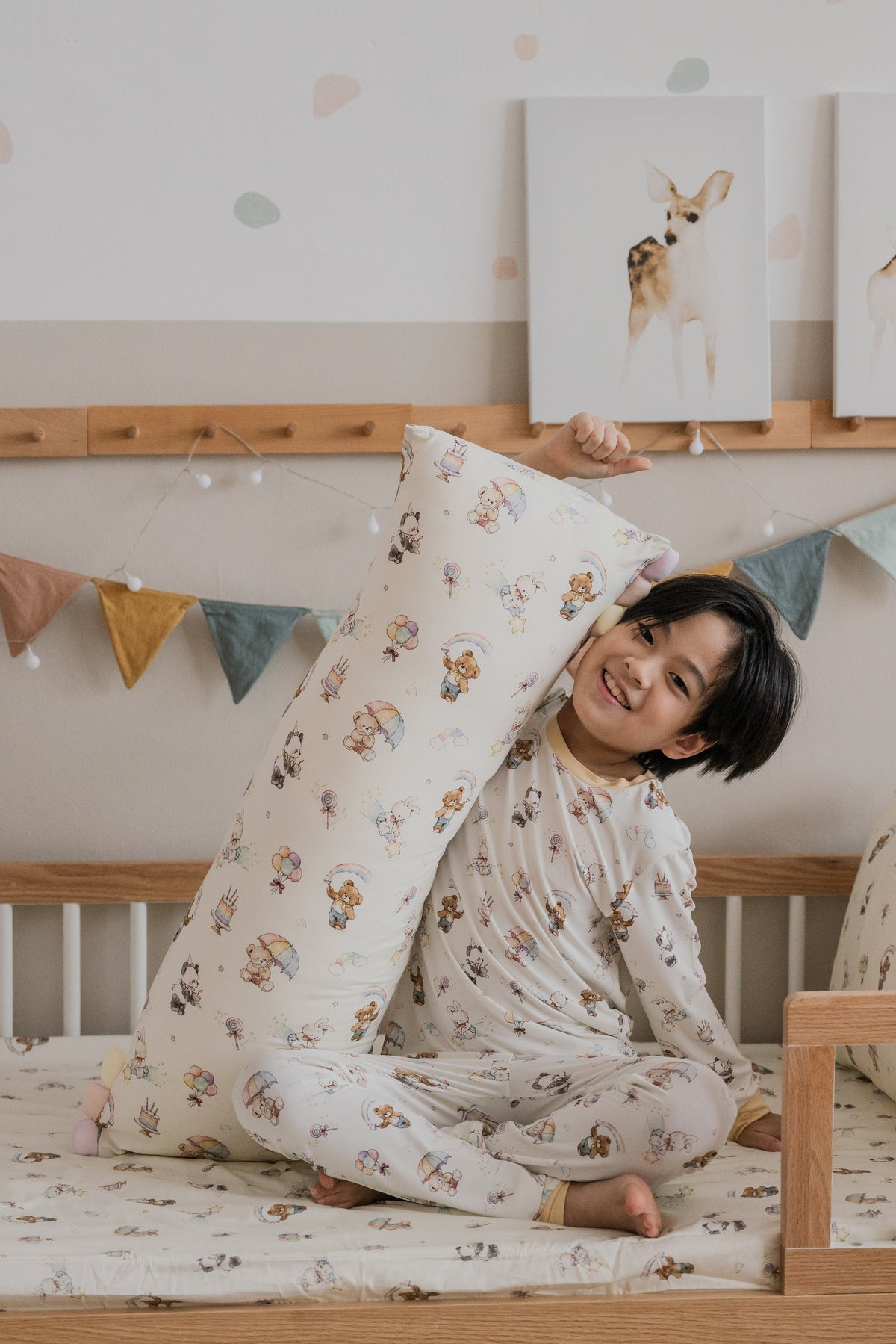 [Bamboo Pillow] - Rainbow Dreamland