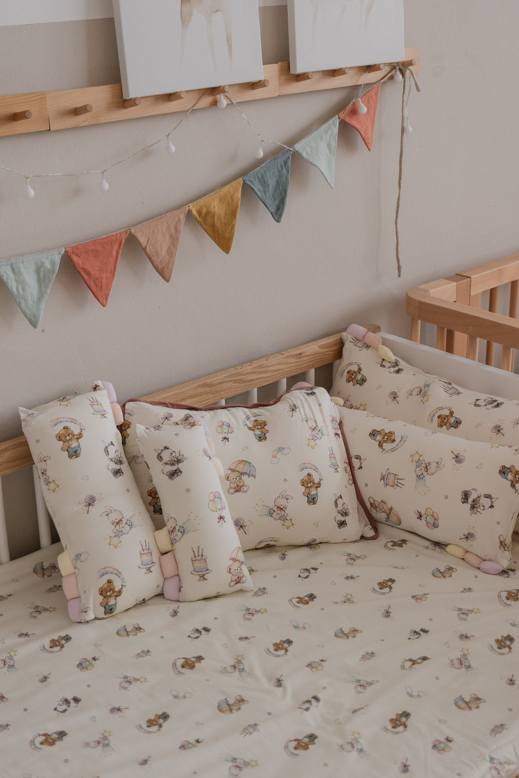 [Bamboo Pillow] - Rainbow Dreamland