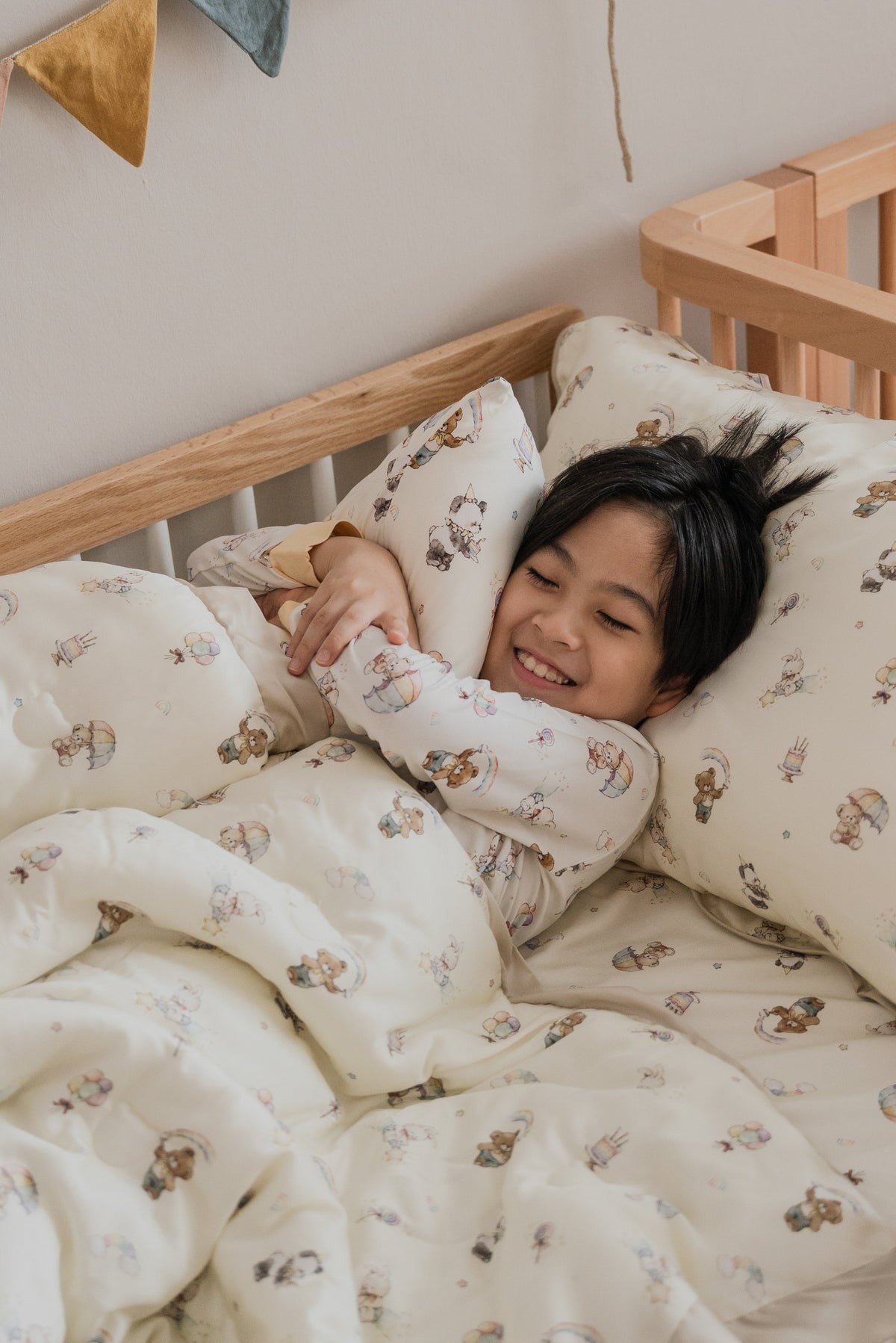 [Bamboo Pillow] - Rainbow Dreamland