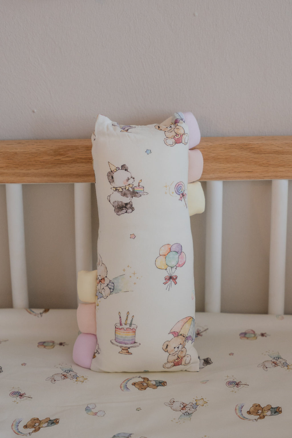 [Bamboo Pillow] - Rainbow Dreamland
