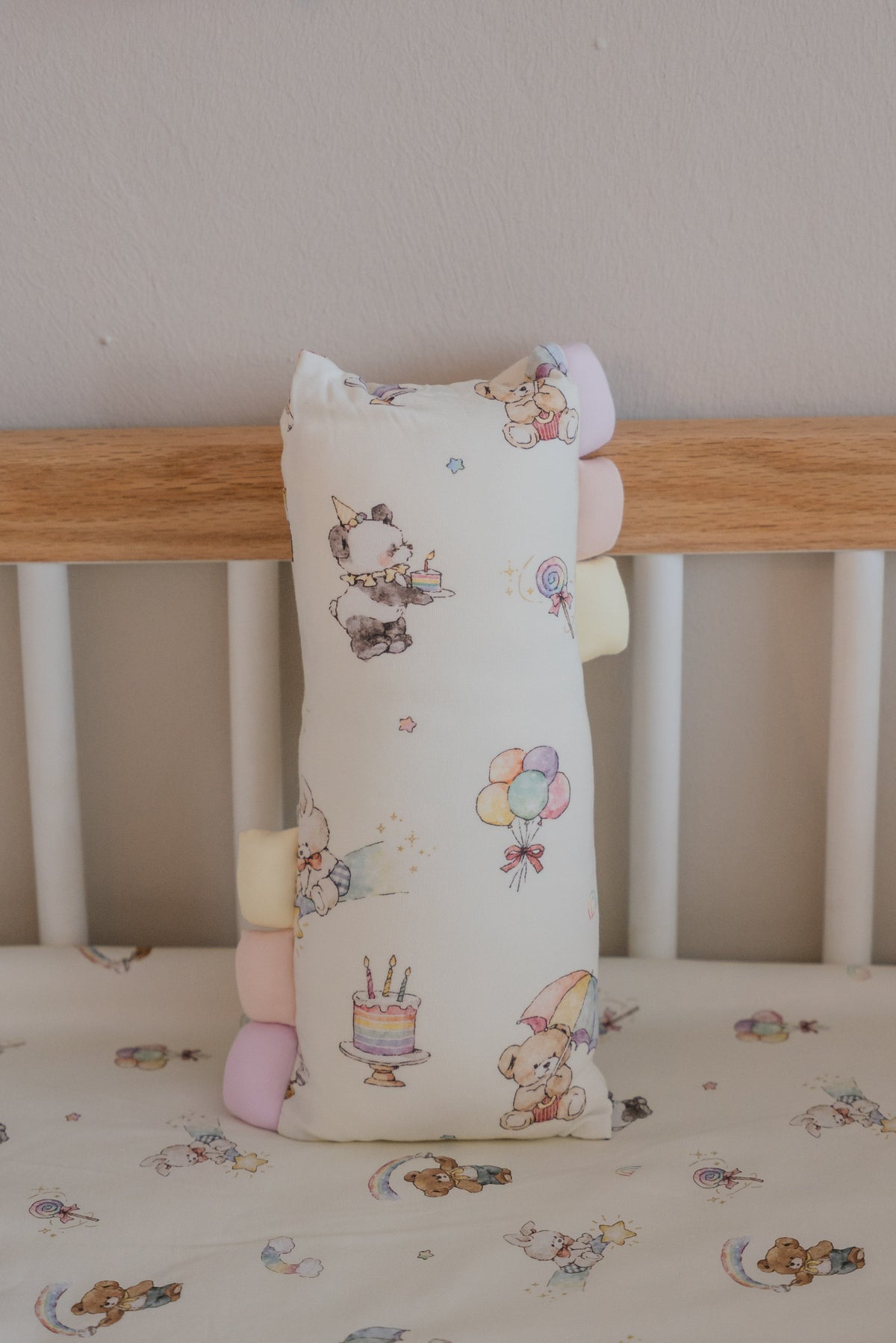 [Bamboo Pillow] - Rainbow Dreamland