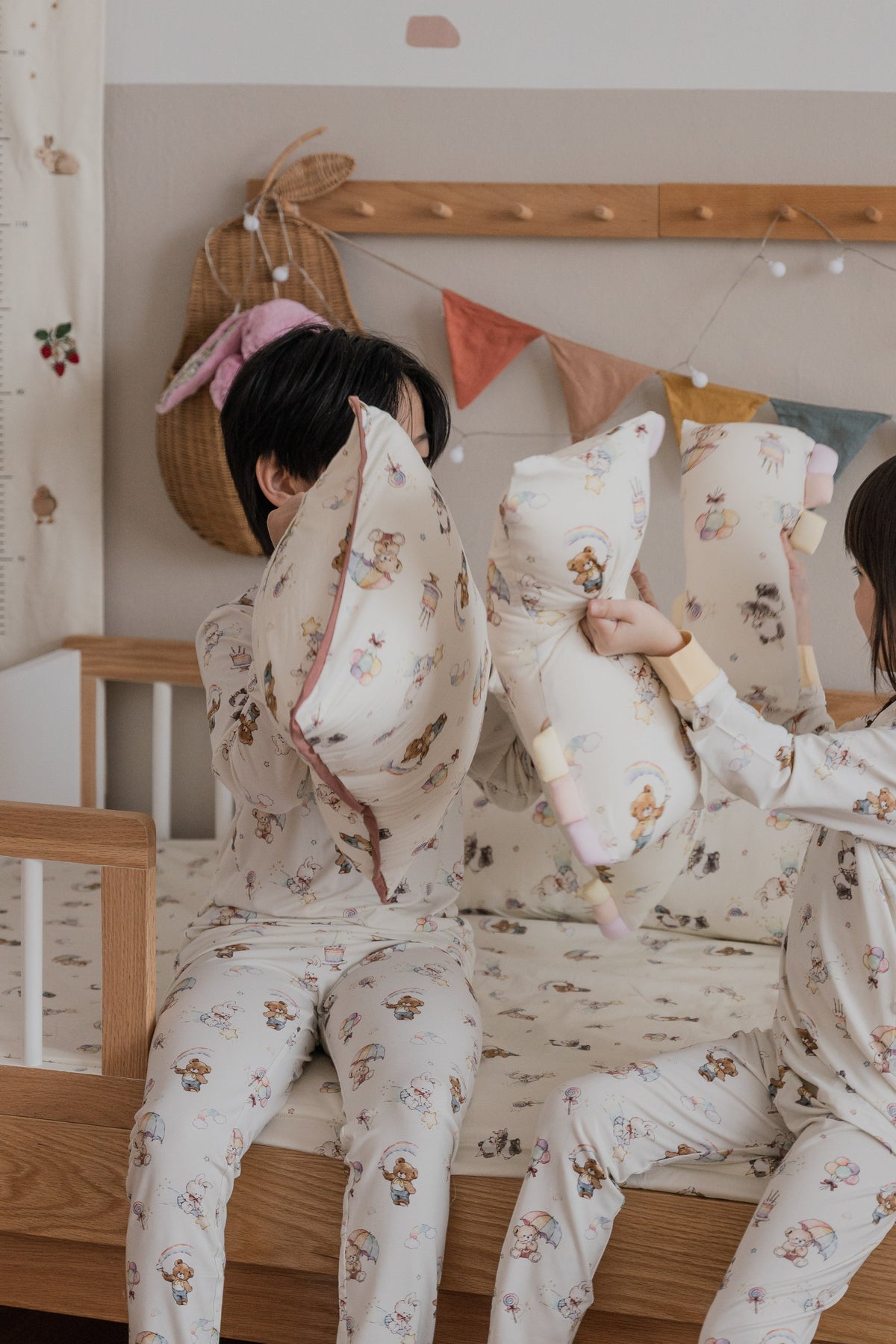 [Bamboo Pillow] - Rainbow Dreamland