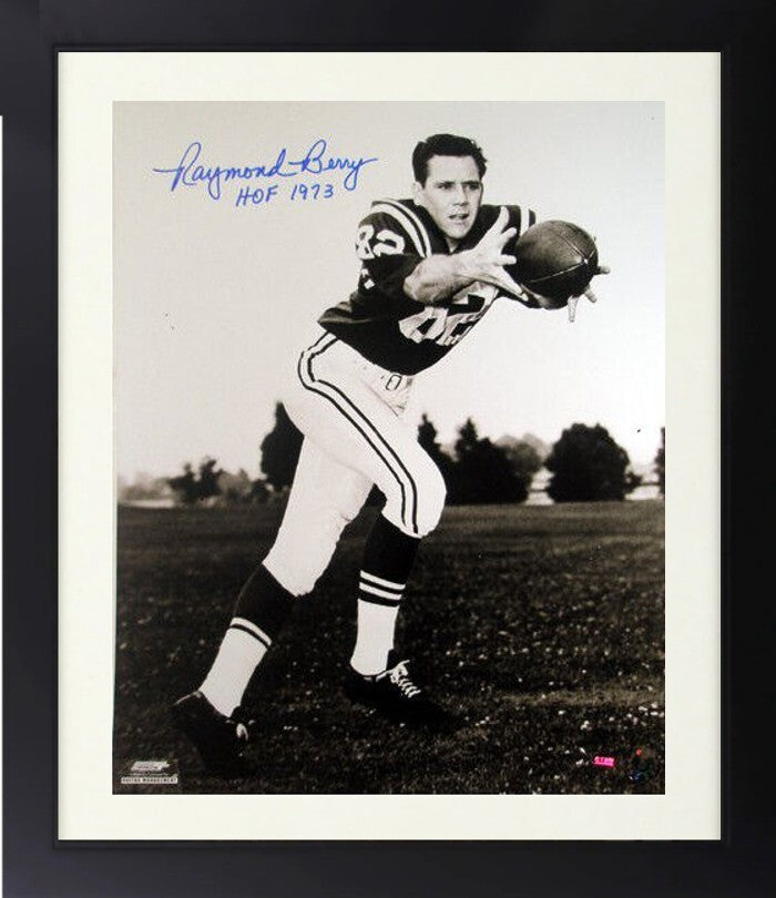 Raymond Berry signed Baltimore Colts NFL Vintage 16x20 Photo Framed HOF 1973 product image 1, provided for visual reference